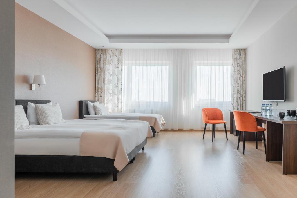 Green Loft Gdynia, pokój trzyosobowy z panoramą miasta